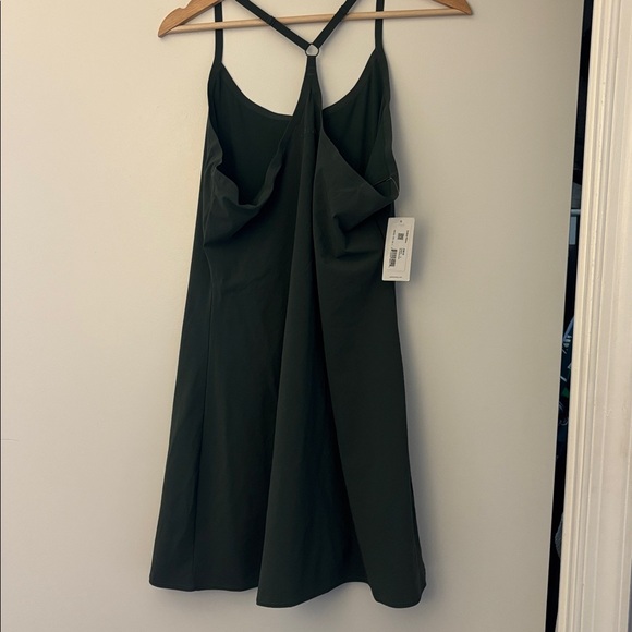 NWT Outdoor Voices Exercise Dress - Evergreen - Picture 4 of 4